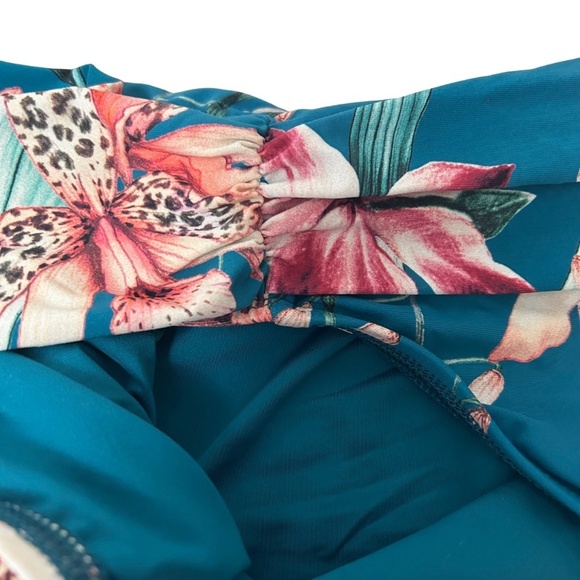 La Blanca Flyaway Orchid Hipster Bikini Swimsuit Bottom Floral Tropical NWOT - Picture 3 of 11